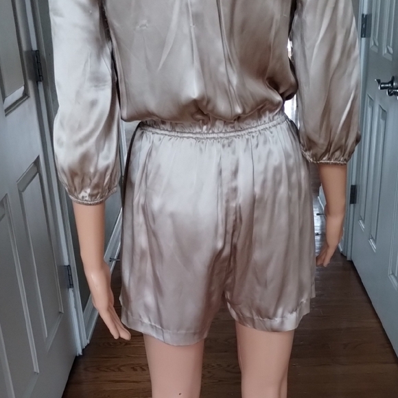 Line & Dot Romper - Picture 7 of 15